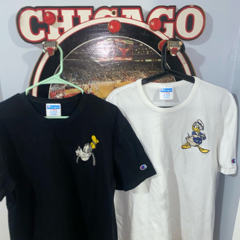 Disney t shirt bundle Donald and goofy size XL